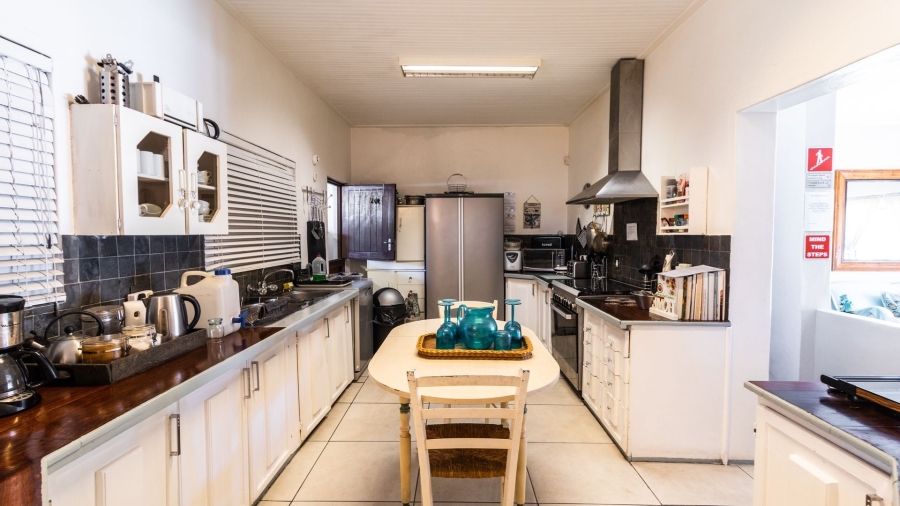 8 Bedroom Property for Sale in Country Club Western Cape